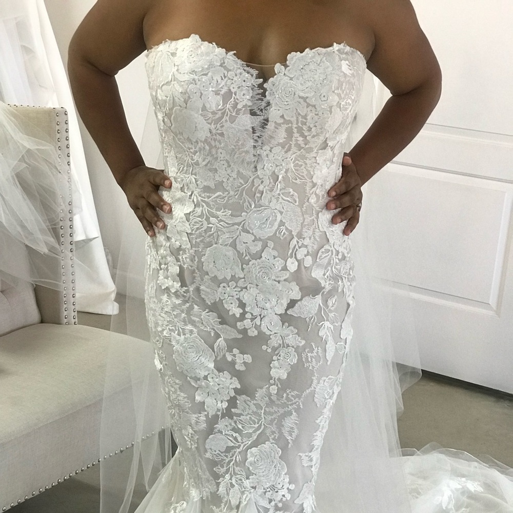 Provision wedding dress